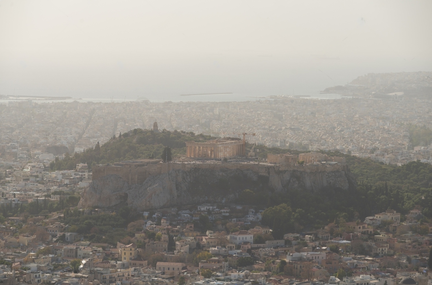 Σε ποιους δημιουργεί δυσφορία η αποπνικτική ατμόσφαιρα των ημερών