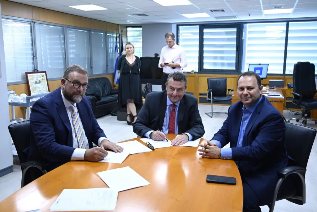 Υπογράφηκαν συμβάσεις ύψους 7,3 εκατ. ευρώ για την ανακαίνιση 4 Νοσοκομείων