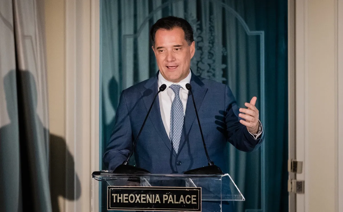 Άδωνις για λάθος μετάγγιση, φακελάκι και ράντζα