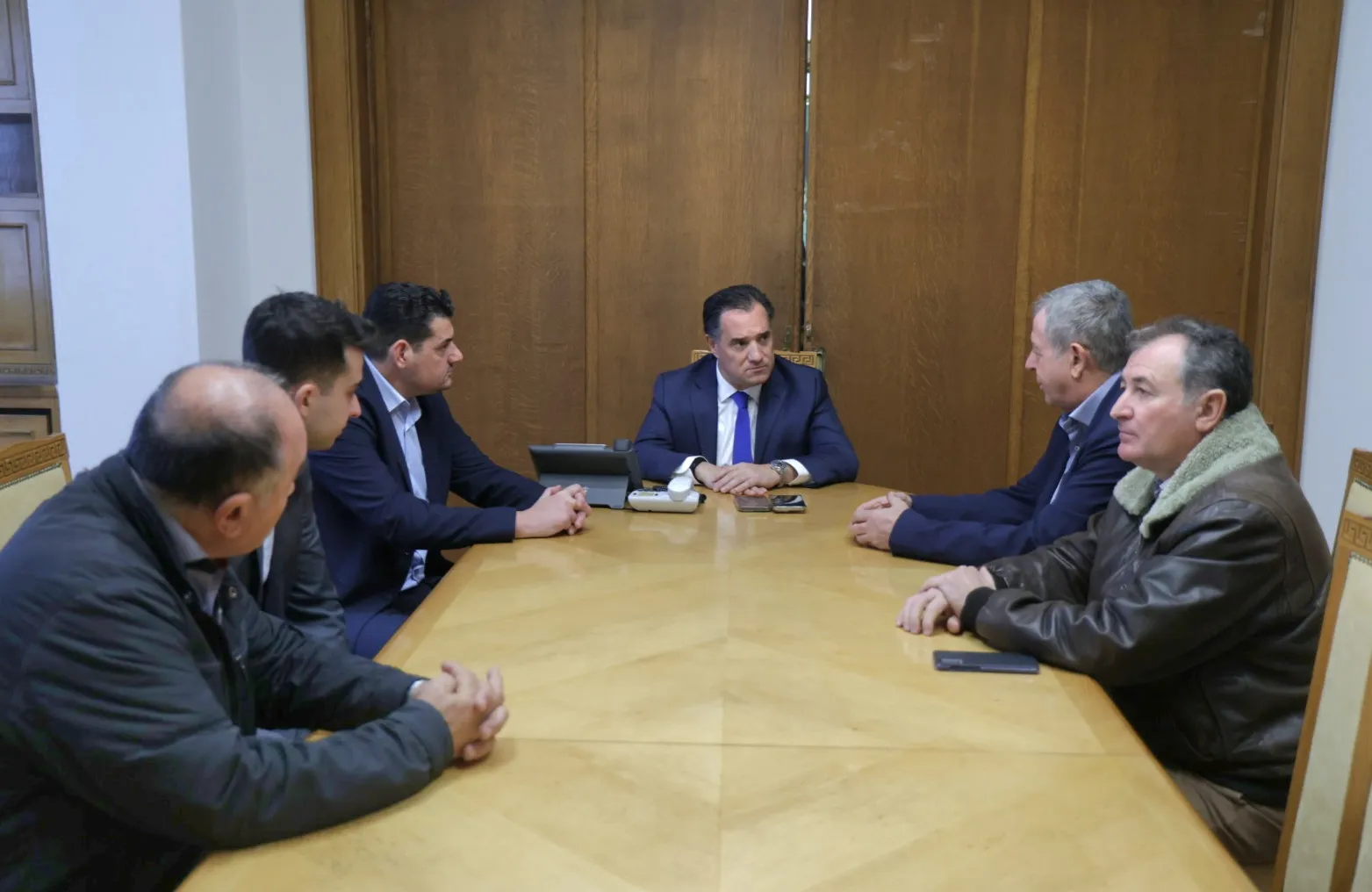 Συνάντηση Γεωργιάδη με αντιπροσωπεία της ΠΟΕΔΗΝ