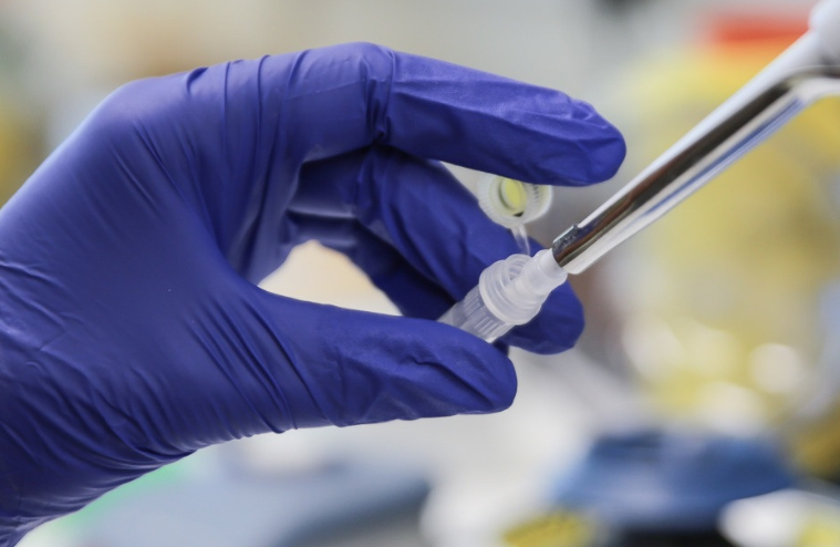 Επείγουσα έγκριση στο πρώτο διαγνωστικό τεστ για την ευλογιά των πιθήκων (mpox)