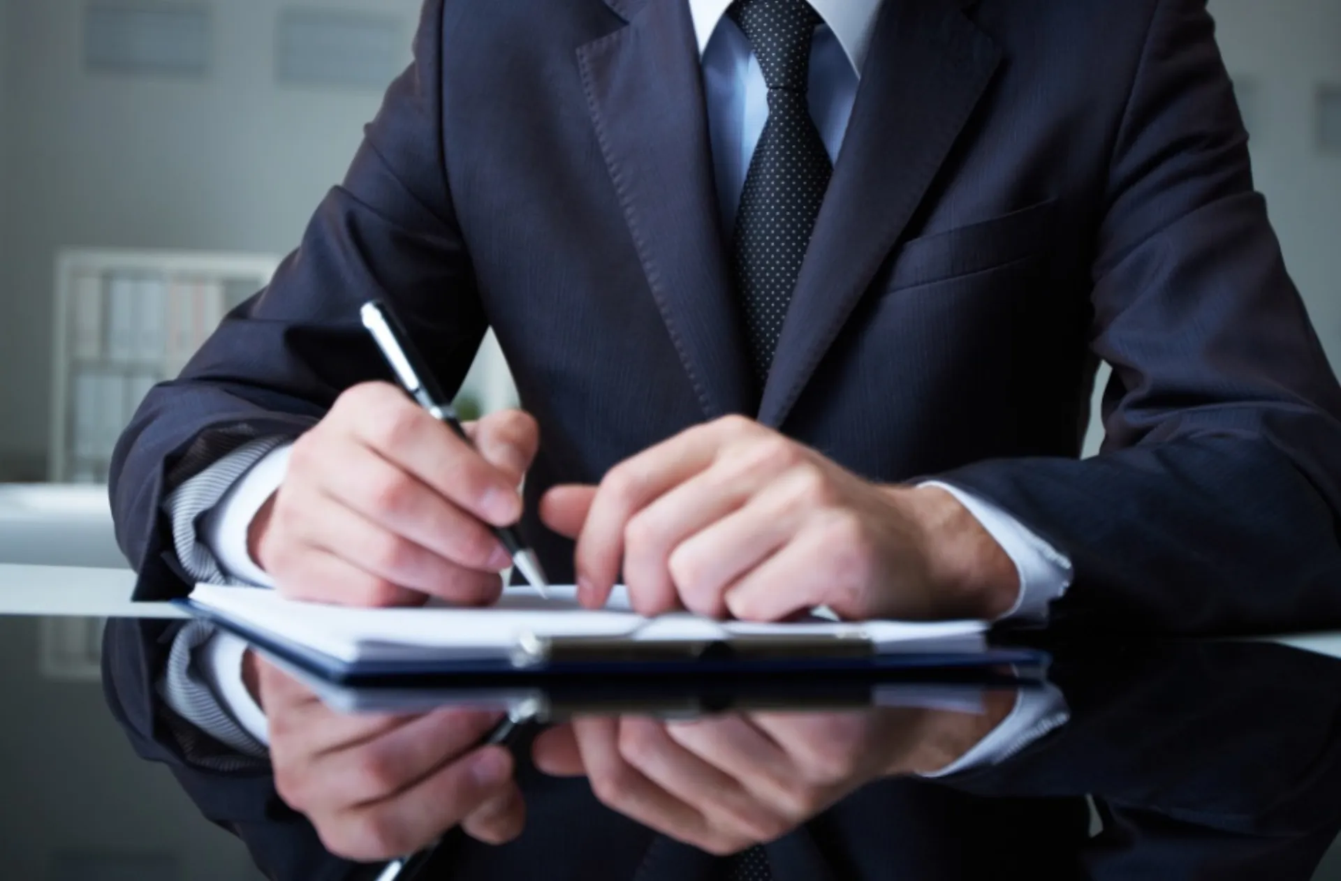 Πέθανε ο Βαρδής Βαρδινογιάννης