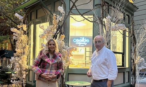 Ο πολυμήχανος Άγγελος από την Ιθάκη κατακτά το Μανχάταν με ελληνικές πίτες και cookies