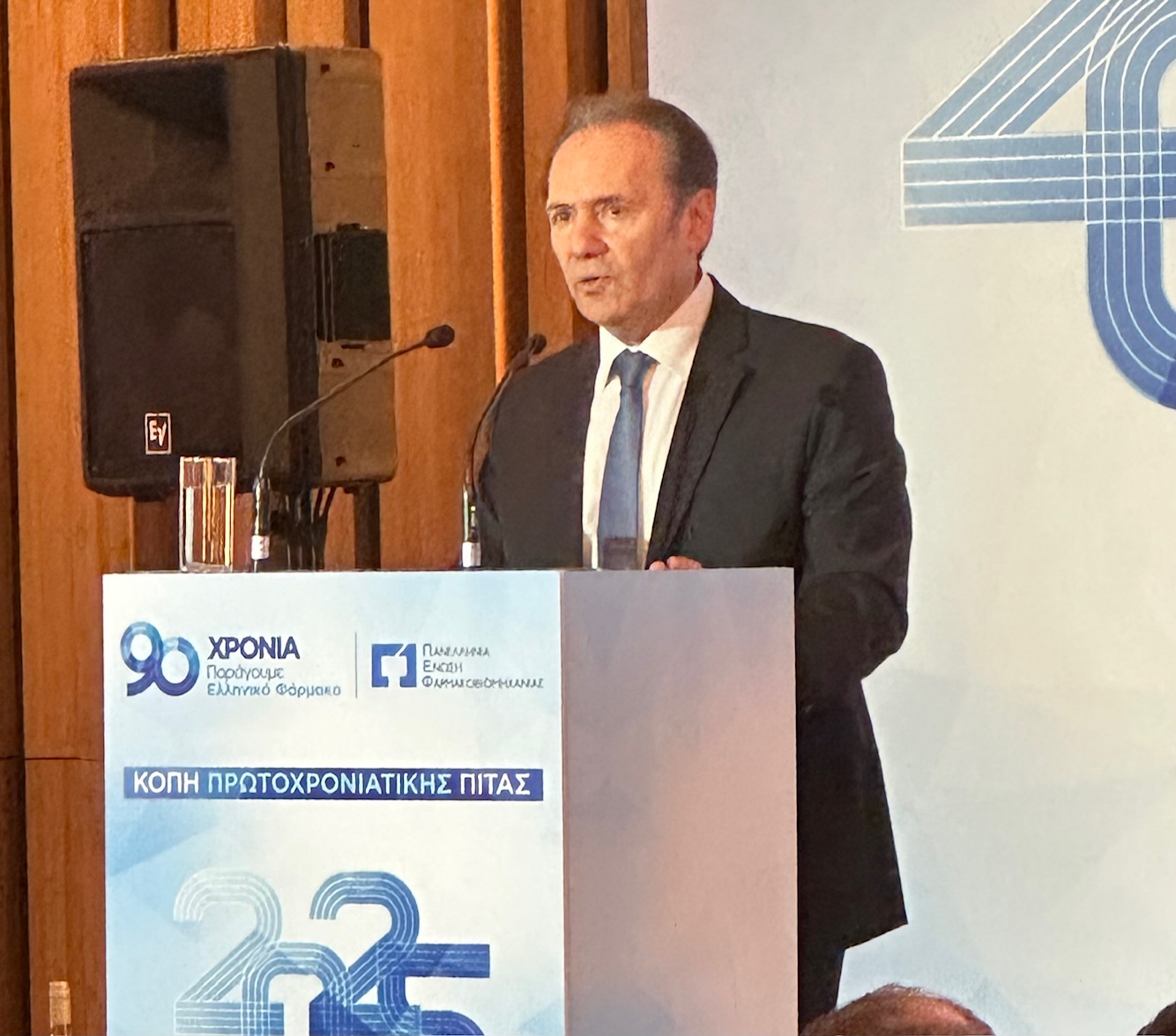 Θ. Τρύφων (ΠΕΦ): Το 70% των αναγκών των νοσοκομείων μας μπορεί να καλυφθεί από ελληνικό φάρμακο