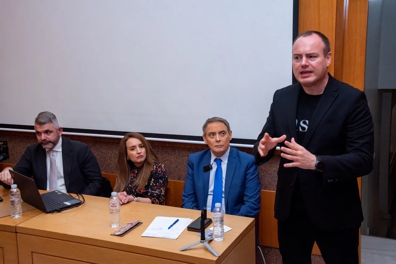 Μια Νέα Αρχή: Σπάμε τον Κύκλο της Εφηβικής Παραβατικότητας