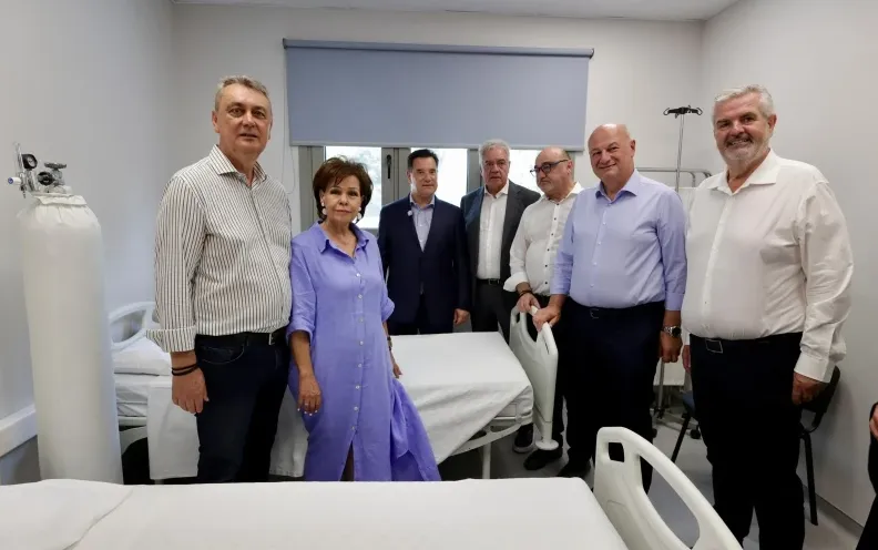 Ο Άδωνις Γεωργιάδης σε Λαμία και Καρδίτσα για την παραλαβή 7 ασθενοφόρων του ΕΚΑΒ και τα εγκαίνια του ΚΥ Σοφάδων